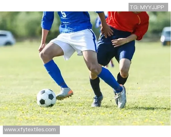 球星风格足球：打造个性化技艺与团队协作的完美结合