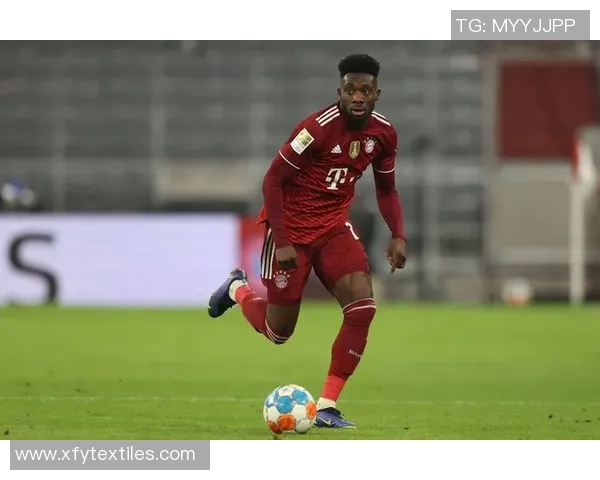 足球界的学渣球星：那些在学业上落后却在球场上闪耀的传奇人物